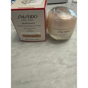 Shiseido Benefiance Wrinkle Smoothing Day Cream